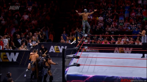 Click to view full size image
==============
wowcollision20240831_00_00_49_05_Still131.jpg wowcollision20240831_00_00_49_05_Still131.jpg