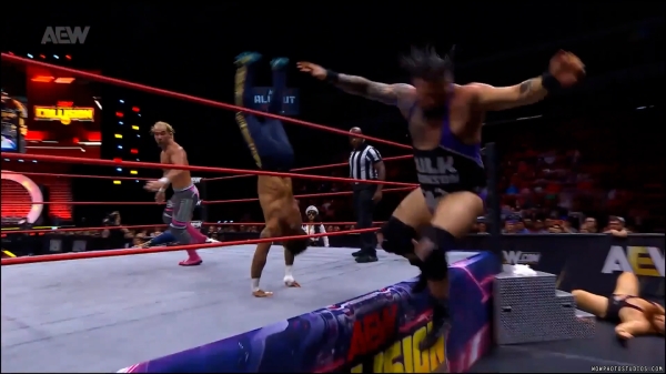 Click to view full size image
==============
wowcollision20240831_00_02_28_00_Still436.jpg wowcollision20240831_00_02_28_00_Still436.jpg