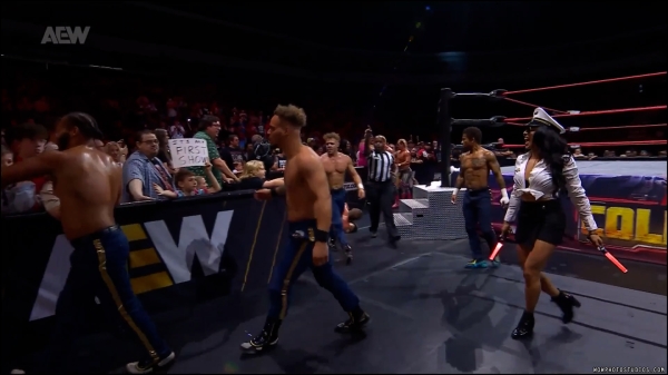 Click to view full size image
==============
wowcollision20240831_00_02_33_25_Still457.jpg wowcollision20240831_00_02_33_25_Still457.jpg