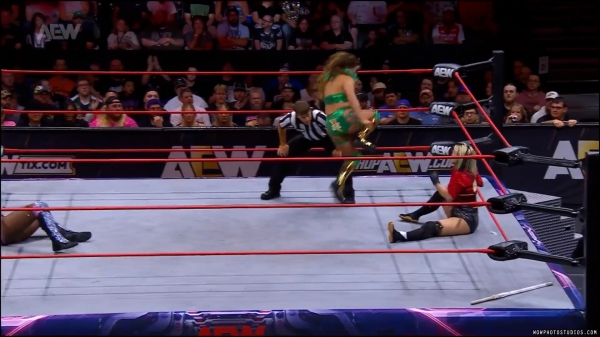 Click to view full size image
==============
wowcollision20240831_00_04_15_05_Still983.jpg wowcollision20240831_00_04_15_05_Still983.jpg