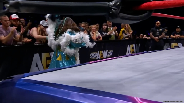 Click to view full size image
==============
wowcollision20240914_00_00_30_05_Still142.jpg wowcollision20240914_00_00_30_05_Still142.jpg