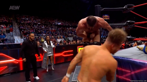 Click to view full size image
==============
wowcollision20250104_00_04_20_20_Still383.jpg wowcollision20250104_00_04_20_20_Still383.jpg