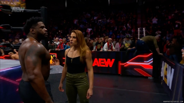 Click to view full size image
==============
wowcollision20250111_00_06_05_05_Still333.jpg wowcollision20250111_00_06_05_05_Still333.jpg