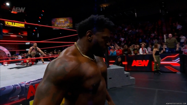 Click to view full size image
==============
wowcollision20250111_00_06_06_05_Still335.jpg wowcollision20250111_00_06_06_05_Still335.jpg