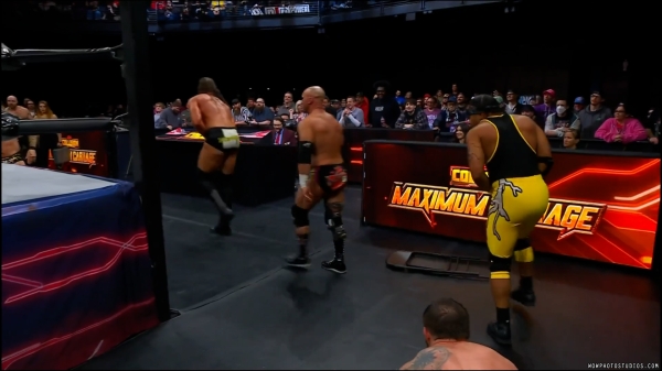 Click to view full size image
==============
wowcollision20250118_00_05_02_05_Still400.jpg wowcollision20250118_00_05_02_05_Still400.jpg