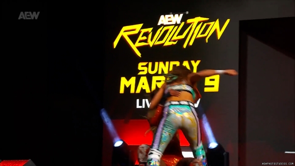 Click to view full size image
==============
wowcollision20250125_00_04_36_00_Still718.jpg wowcollision20250125_00_04_36_00_Still718.jpg