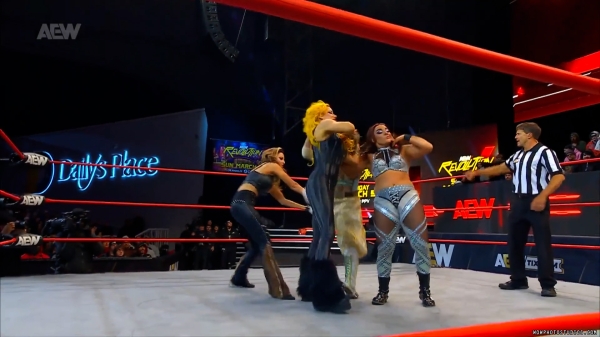 Click to view full size image
==============
wowcollision20250125_00_04_37_10_Still726.jpg wowcollision20250125_00_04_37_10_Still726.jpg