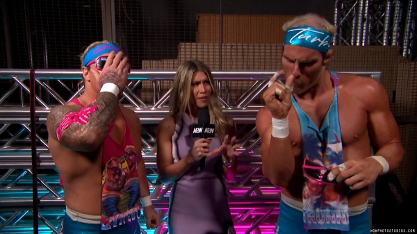 Click to view full size image
==============
wowcollision20250201_00_01_19_10_Still110.jpg wowcollision20250201_00_01_19_10_Still110.jpg