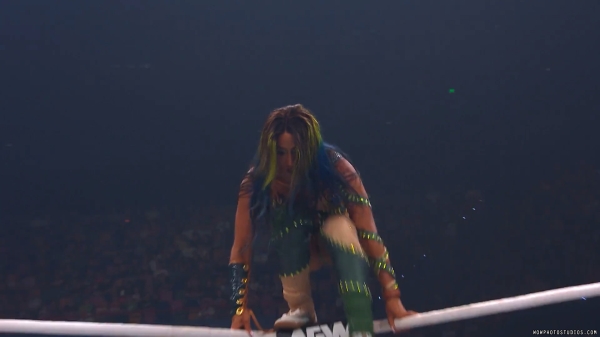 Click to view full size image
==============
wowcollision20250215_00_02_10_00_Still210.jpg wowcollision20250215_00_02_10_00_Still210.jpg