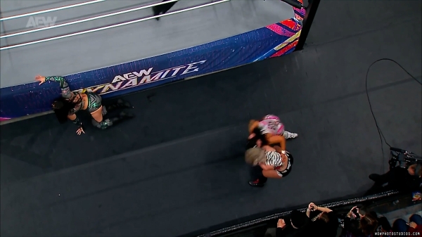 Click to view full size image
==============
wowdynamite20250108_00_05_12_05_Still205.jpg wowdynamite20250108_00_05_12_05_Still205.jpg