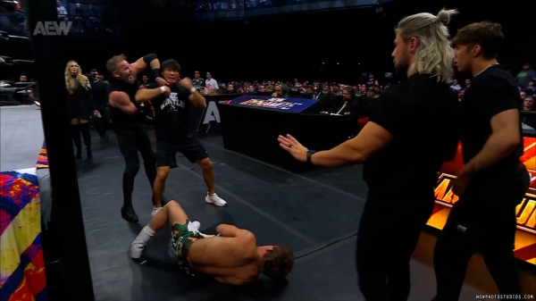 Click to view full size image
==============
wowdynamite20250115_00_04_09_20_Still129.jpg wowdynamite20250115_00_04_09_20_Still129.jpg