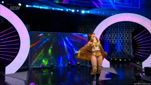 Click to view full size image
==============
wowdynamite20250115_00_04_34_06_Still218.jpg wowdynamite20250115_00_04_34_06_Still218.jpg