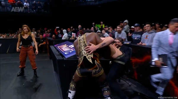 Click to view full size image
==============
wowdynamite20250115_00_05_51_00_Still551.jpg wowdynamite20250115_00_05_51_00_Still551.jpg