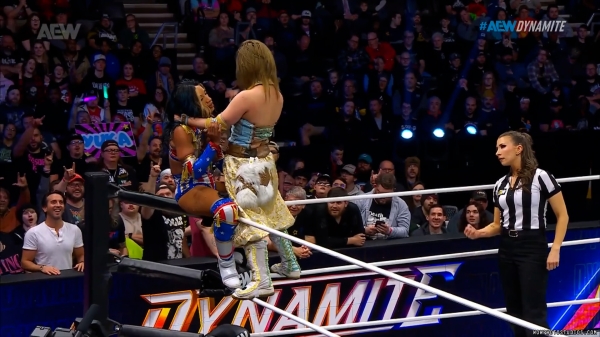 Click to view full size image
==============
wowdynamite20250129_00_05_52_00_Still477.jpg wowdynamite20250129_00_05_52_00_Still477.jpg