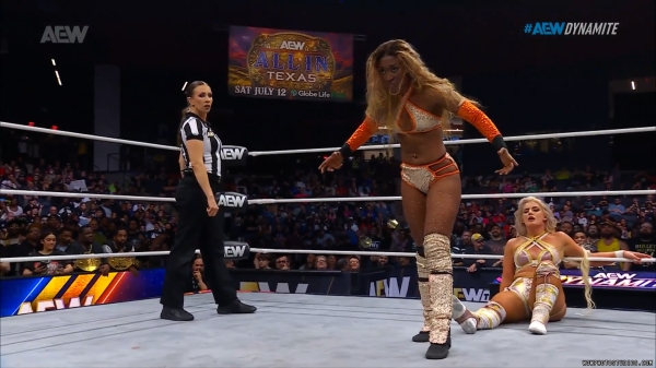 Click to view full size image
==============
wowdynamite20250205_00_04_54_20_Still330.jpg wowdynamite20250205_00_04_54_20_Still330.jpg