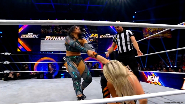 Click to view full size image
==============
wowdynamite20250212_00_04_21_20_Still264.jpg wowdynamite20250212_00_04_21_20_Still264.jpg