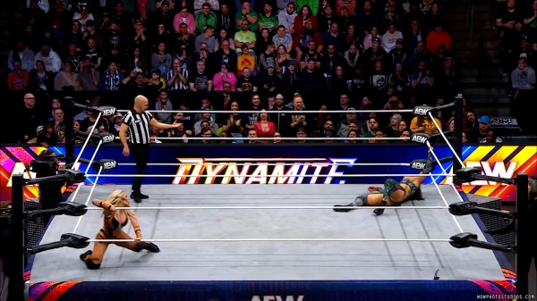 Click to view full size image
==============
wowdynamite20250212_00_04_42_20_Still390.jpg wowdynamite20250212_00_04_42_20_Still390.jpg