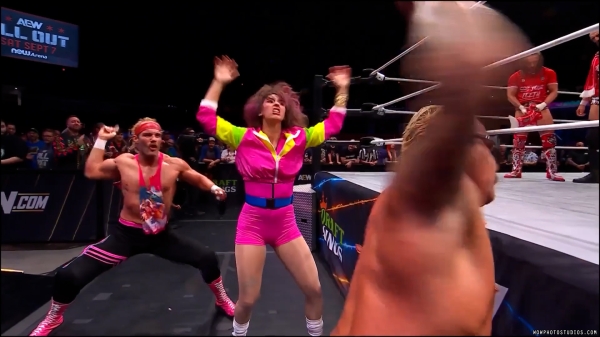 Click to view full size image
==============
wowrampage20240830_00_01_28_15_Still350.jpg wowrampage20240830_00_01_28_15_Still350.jpg