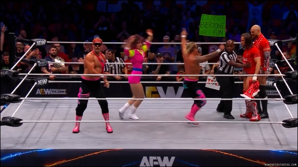 Click to view full size image
==============
wowrampage20240830_00_01_30_05_Still360.jpg wowrampage20240830_00_01_30_05_Still360.jpg