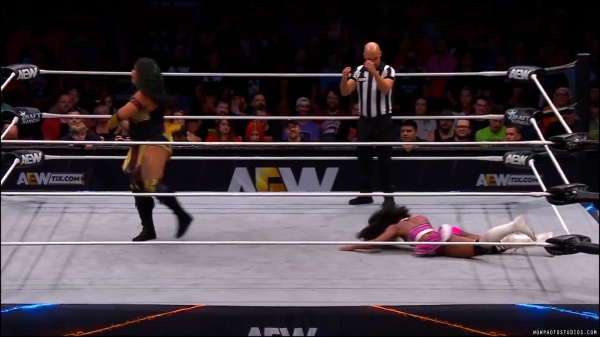 Click to view full size image
==============
wowrampage20240830_00_02_32_10_Still534.jpg wowrampage20240830_00_02_32_10_Still534.jpg