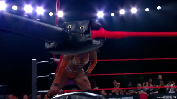 Click to view full size image
==============
wowroh20240912_00_00_40_10_Still240.jpg wowroh20240912_00_00_40_10_Still240.jpg