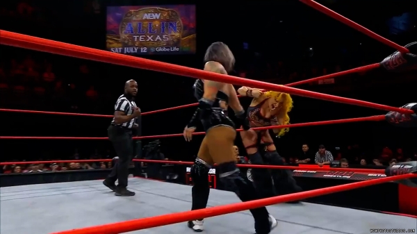 Click to view full size image
==============
wowroh20250123_00_03_41_20_Still222.jpg wowroh20250123_00_03_41_20_Still222.jpg