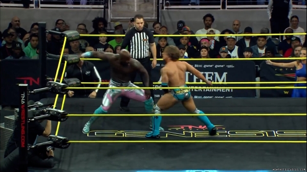 Click to view full size image
==============
wowtnappv20250119_00_04_13_10_Still581.jpg wowtnappv20250119_00_04_13_10_Still581.jpg