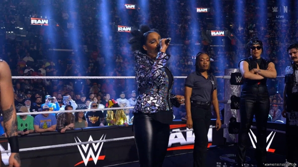 Click to view full size image
==============
wowraw20250106_00_04_51_10_Still219.jpg wowraw20250106_00_04_51_10_Still219.jpg