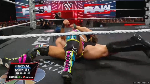 Click to view full size image
==============
wowraw20250113_00_04_22_10_Still311.jpg wowraw20250113_00_04_22_10_Still311.jpg