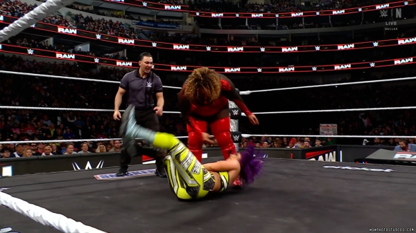 Click to view full size image
==============
wowraw20250120_00_03_53_15_Still338.jpg wowraw20250120_00_03_53_15_Still338.jpg