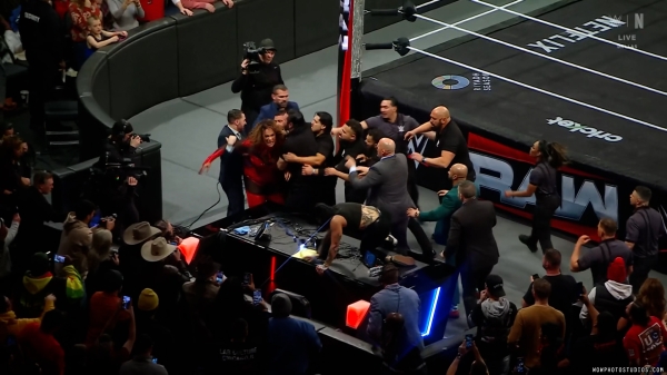 Click to view full size image
==============
wowraw20250120_00_04_20_15_Still498.jpg wowraw20250120_00_04_20_15_Still498.jpg