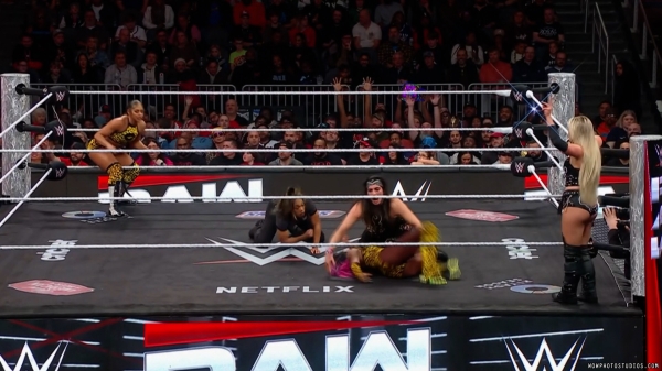 Click to view full size image
==============
wowraw20250127_00_05_02_05_Still411.jpg wowraw20250127_00_05_02_05_Still411.jpg