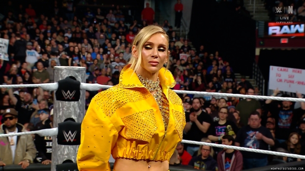 Click to view full size image
==============
wowraw20250203_00_03_17_25_Still301.jpg wowraw20250203_00_03_17_25_Still301.jpg