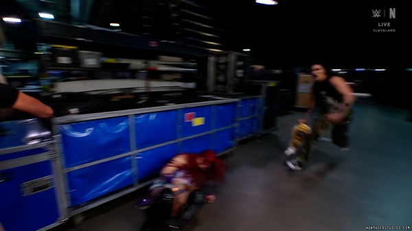 Click to view full size image
==============
wowraw20250203_00_03_41_05_Still327.jpg wowraw20250203_00_03_41_05_Still327.jpg