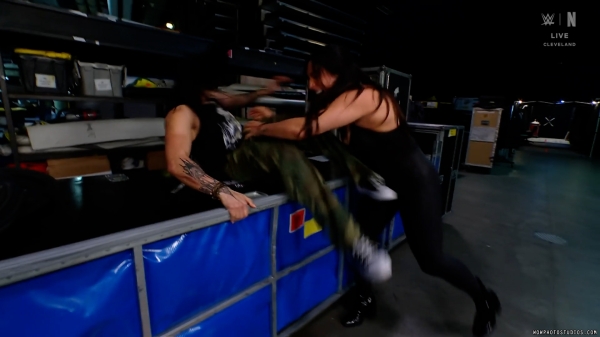 Click to view full size image
==============
wowraw20250203_00_03_41_20_Still330.jpg wowraw20250203_00_03_41_20_Still330.jpg