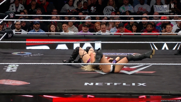 Click to view full size image
==============
wowraw20250203_00_05_32_15_Still572.jpg wowraw20250203_00_05_32_15_Still572.jpg