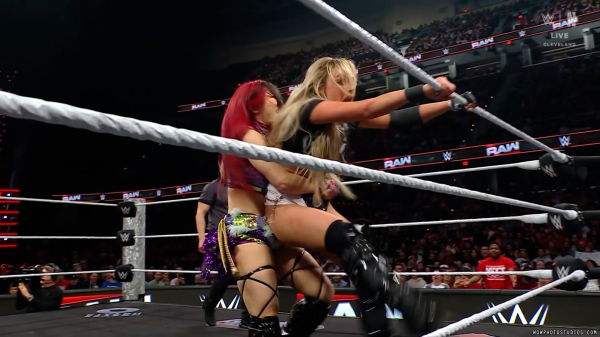 Click to view full size image
==============
wowraw20250203_00_05_50_15_Still680.jpg wowraw20250203_00_05_50_15_Still680.jpg