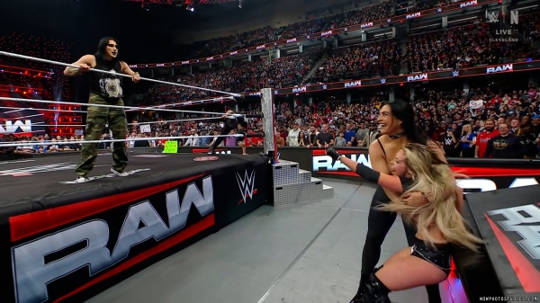 Click to view full size image
==============
wowraw20250203_00_05_53_25_Still700.jpg wowraw20250203_00_05_53_25_Still700.jpg