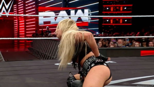 Click to view full size image
==============
wowraw20250210_00_01_47_10_Still347.jpg wowraw20250210_00_01_47_10_Still347.jpg