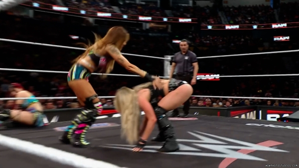 Click to view full size image
==============
wowraw20250210_00_01_52_00_Still375.jpg wowraw20250210_00_01_52_00_Still375.jpg