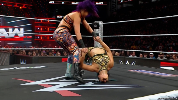 Click to view full size image
==============
wowraw20250210_00_02_40_15_Still532.jpg wowraw20250210_00_02_40_15_Still532.jpg