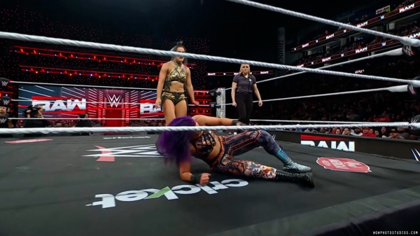 Click to view full size image
==============
wowraw20250210_00_02_50_10_Still590.jpg wowraw20250210_00_02_50_10_Still590.jpg