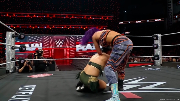 Click to view full size image
==============
wowraw20250210_00_02_56_10_Still626.jpg wowraw20250210_00_02_56_10_Still626.jpg