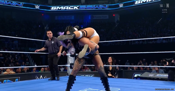 Click to view full size image
==============
wowsd20250124_00_03_18_25_Still398.jpg wowsd20250124_00_03_18_25_Still398.jpg