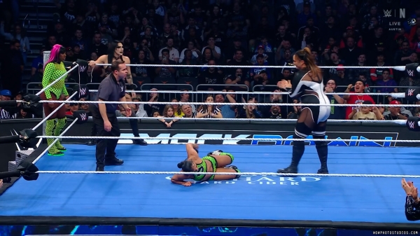 Click to view full size image
==============
wowsd20250124_00_03_26_00_Still441.jpg wowsd20250124_00_03_26_00_Still441.jpg