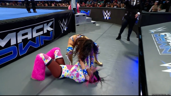 Click to view full size image
==============
wowsd20250214_00_01_25_25_Still103.jpg wowsd20250214_00_01_25_25_Still103.jpg