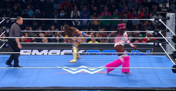 Click to view full size image
==============
wowsd20250214_00_01_38_25_Still182.jpg wowsd20250214_00_01_38_25_Still182.jpg