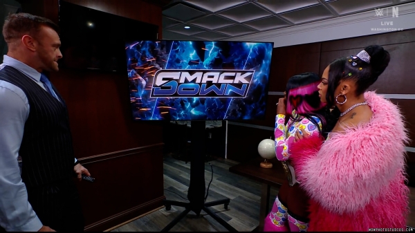 Click to view full size image
==============
wowsd20250214_00_06_50_15_Still825.jpg wowsd20250214_00_06_50_15_Still825.jpg