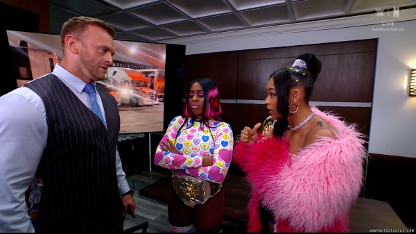 Click to view full size image
==============
wowsd20250214_00_06_53_15_Still843.jpg wowsd20250214_00_06_53_15_Still843.jpg