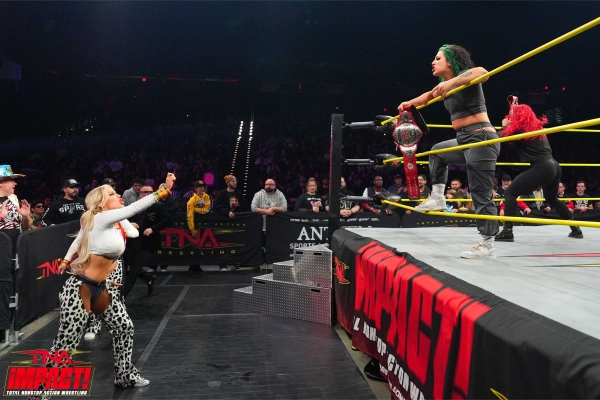 TNAiMPACT2507_KingBees_vs_AshByElegance_HeatherByElegance-WM-37.jpg